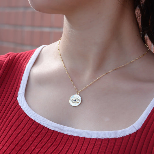 Gold-plated devil's eye S925 sterling silver retro round coin female necklace European and American ins light luxury eye clavicle chain